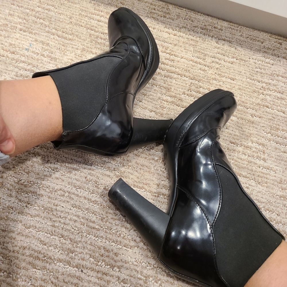 TODS ANKLE BOOTS/ Size 37.5 - Picture 13 of 14